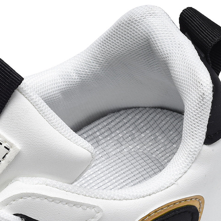 Lightweight Casual Sneakers